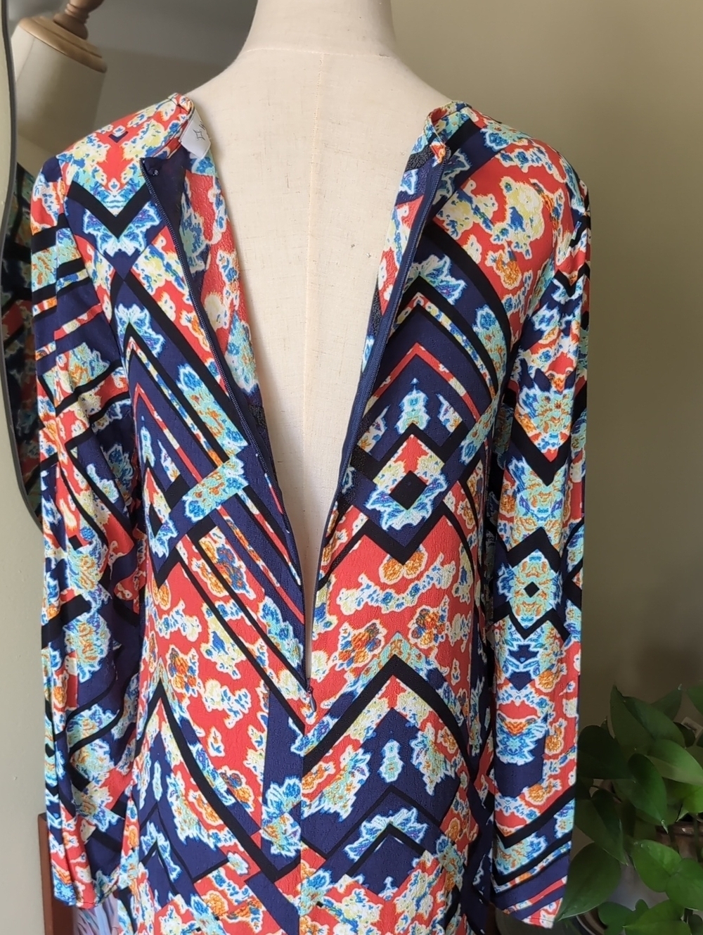 WAYF Boho Geometric Floral Mini Dress Small Multicolor Mod Shift Zipper Back - Picture 8 of 13